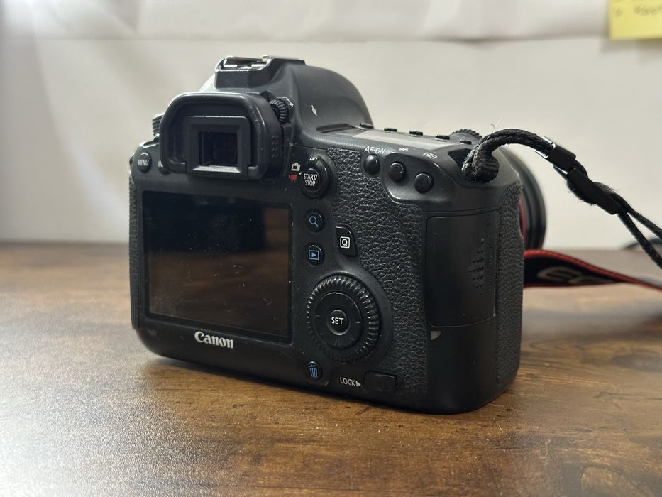 Canon EOS 6D + Canon EF 24-70mm f/2.8L USM.