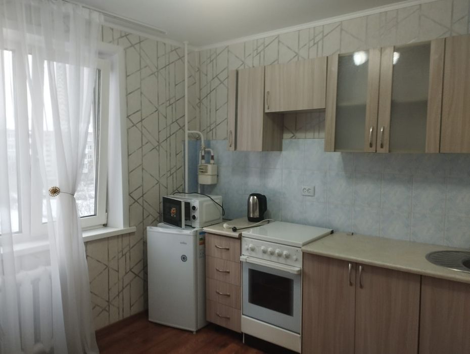 Сдам  1 ком квартиру район 17 школы