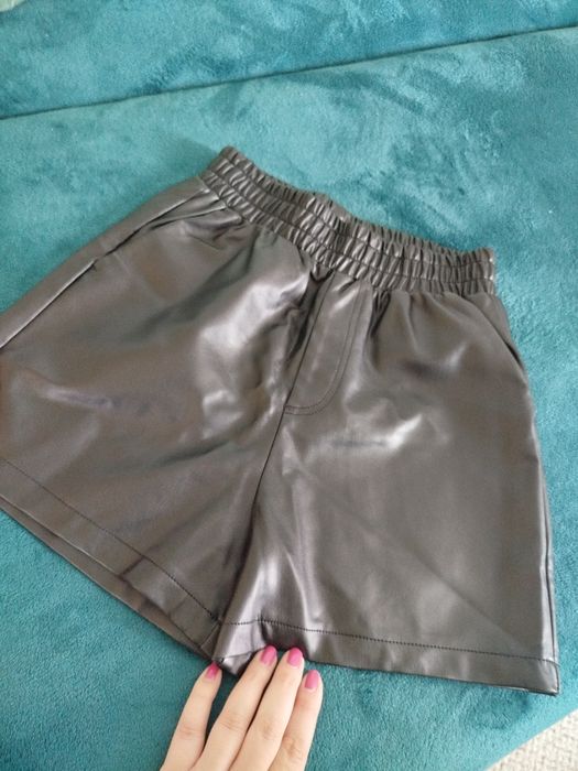 Кожаные шорты для девочки 10-11 лет