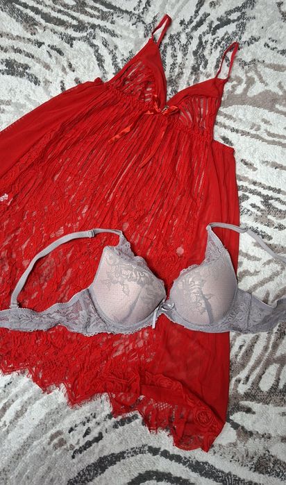 Продаётся пенюар и лифчик в отличном состоянии