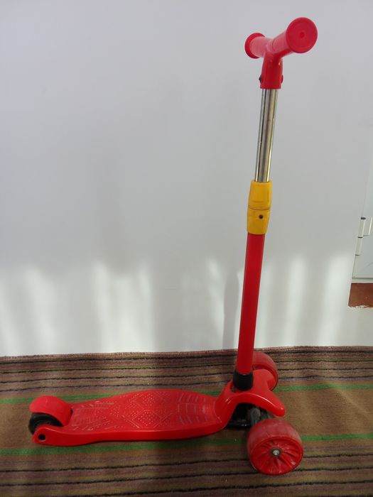 Samakat bolalar.   Самакат детский