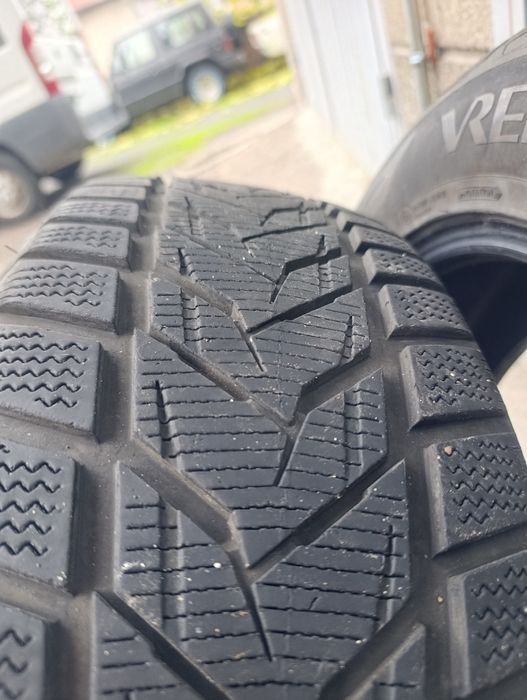 215/65R16 зимни гуми VREDESTEIN