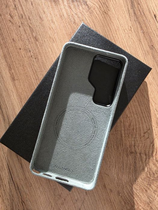 Alcanside S26 Ultra Alcantara case
