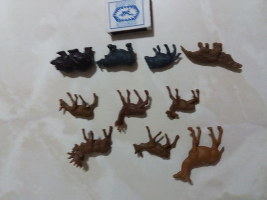 Игрушки, зверюшки, машинки, разное!