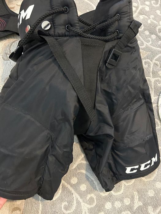 Продам форму для хоккея CCM