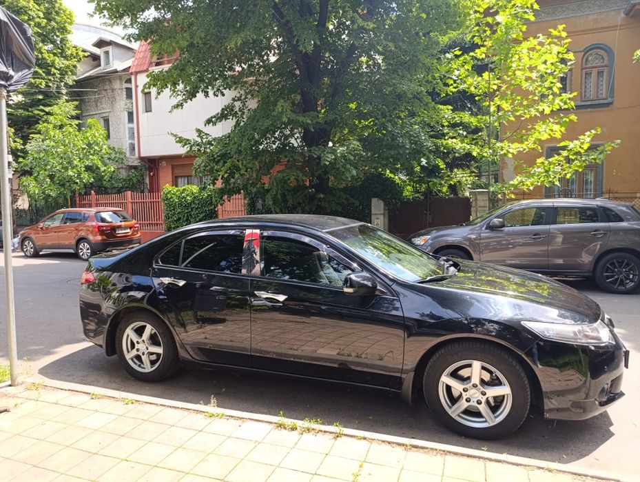 Honda Accord 2012 | 2.0 Benzină 156 CP | Automată |