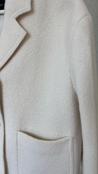 Пальто от бренда massimo dutti