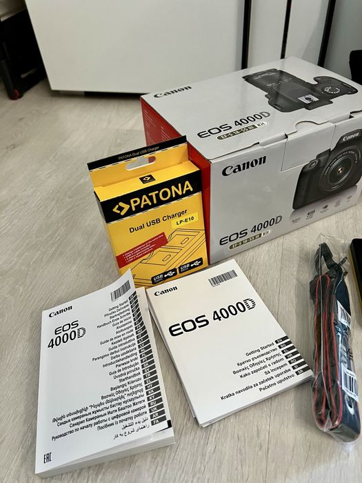 Canon EOS 4000D kit complet – ca nou + accesorii