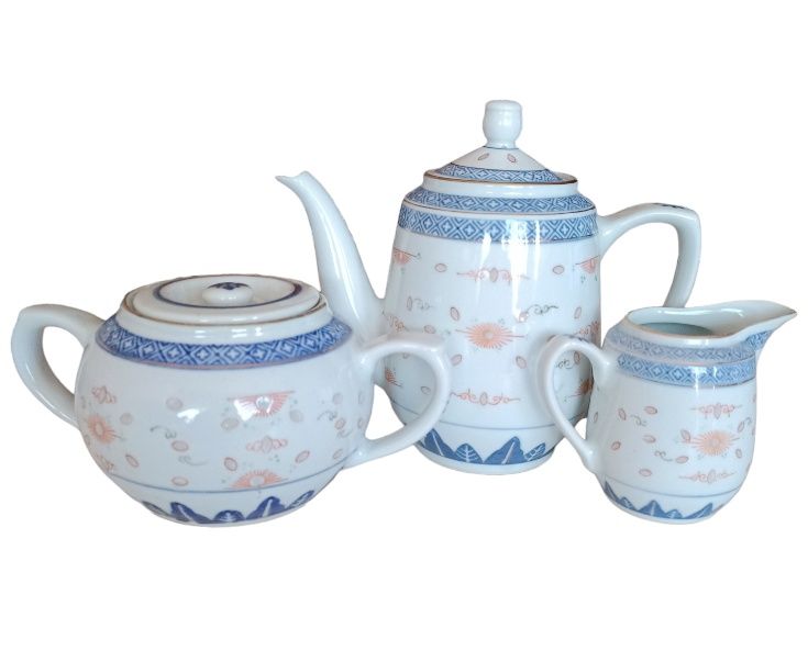 Стар сервиз от фин порцелан.