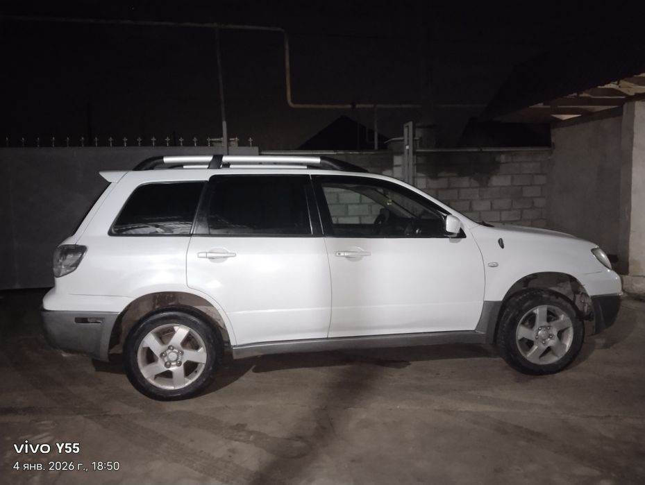 Митсубиси аутдландер