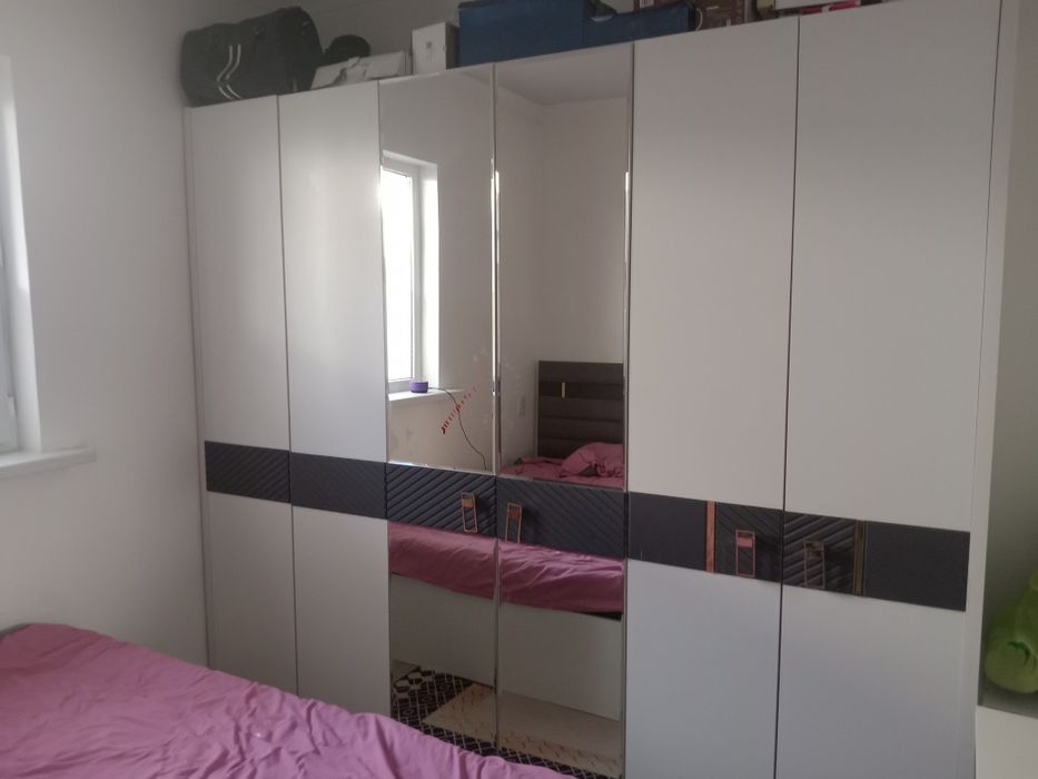 Спальный гарнитур б/у срочно продаю