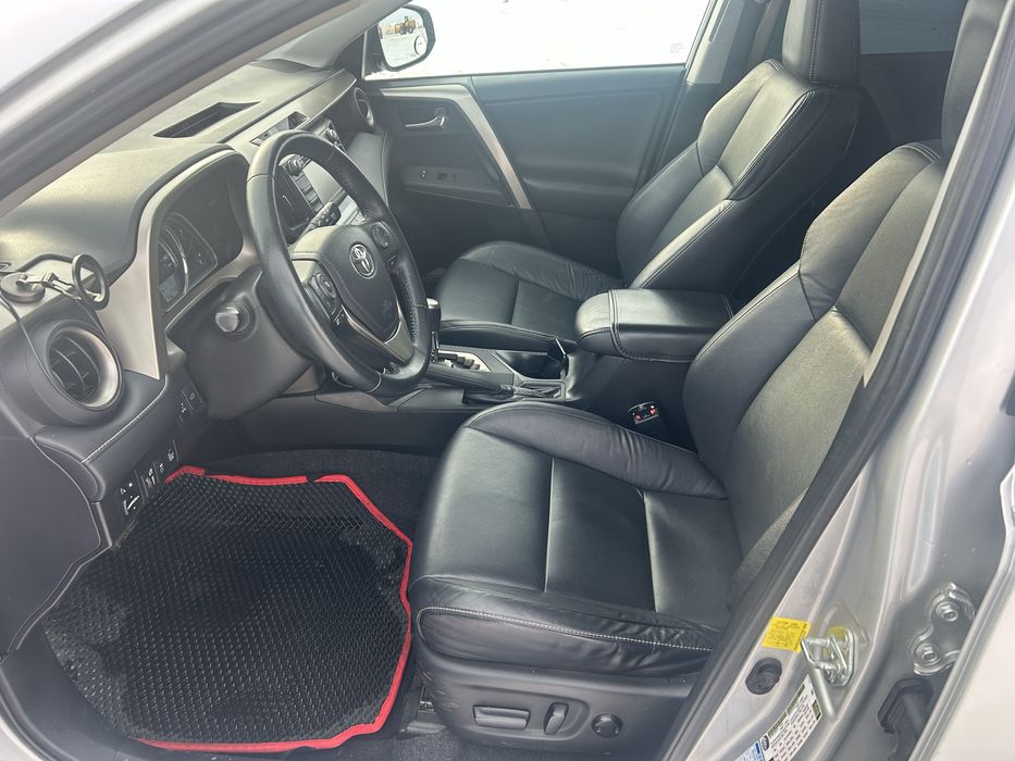 Продам автомобиль TOYOTA RAV4