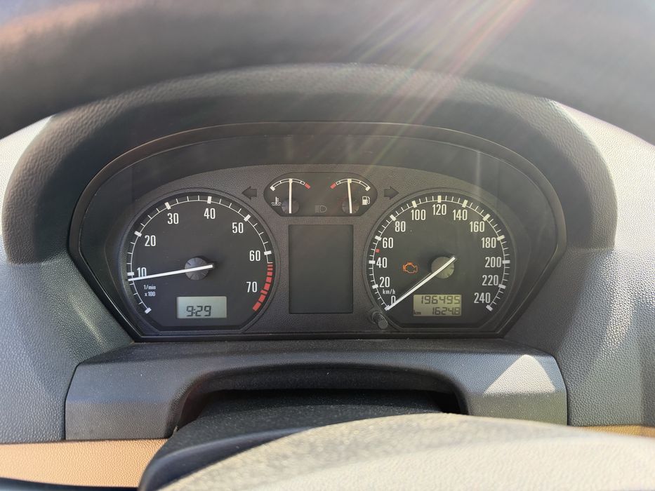 Vand skoda 1.4 benzina