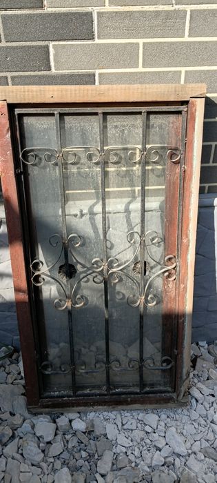 Срочно продам окна, двери