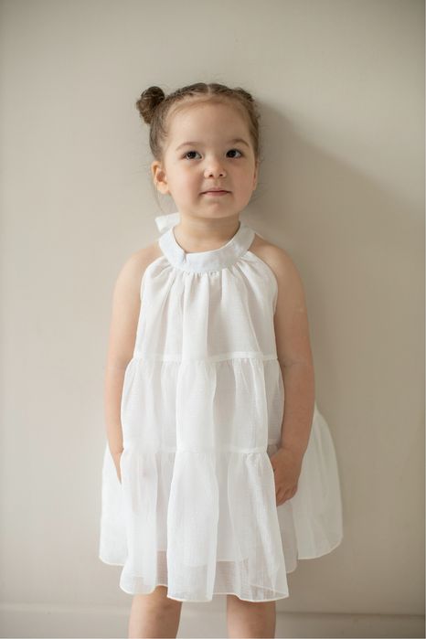 Нежное белое платье