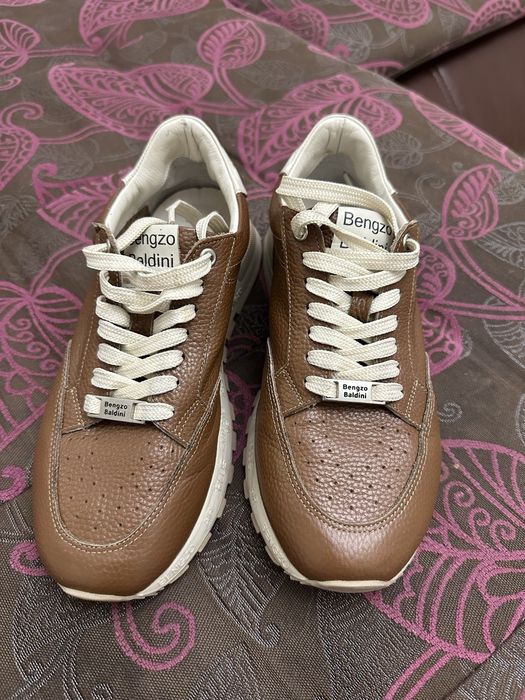 Продам кожанные кросовки в идеальном состоянии