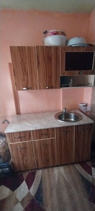 Kuxinni mebil sotiladi