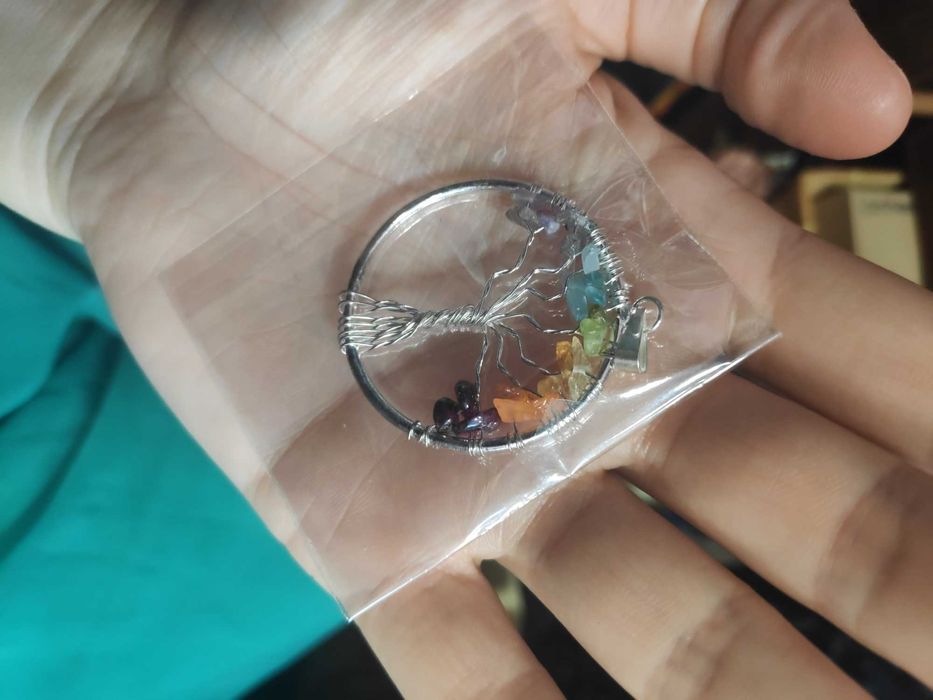 Обемисти висулки от естествен полу-скъпоценен камък