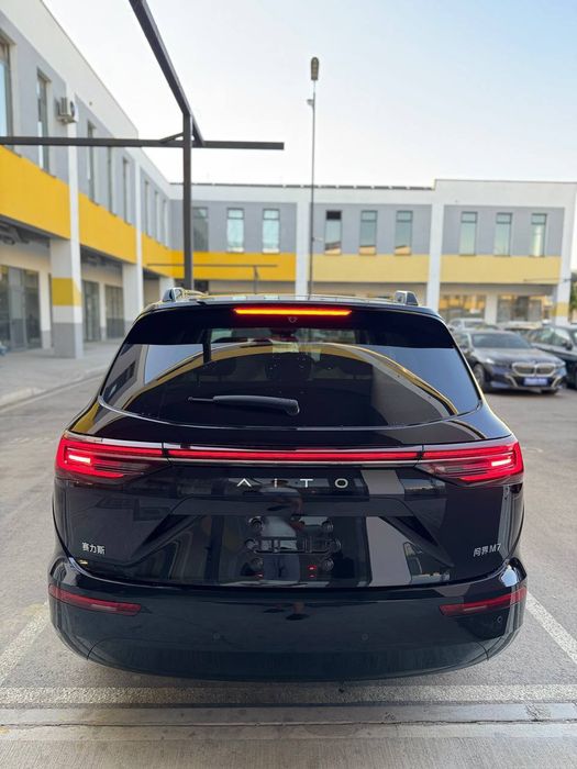 Aito M7 ultra dual motor