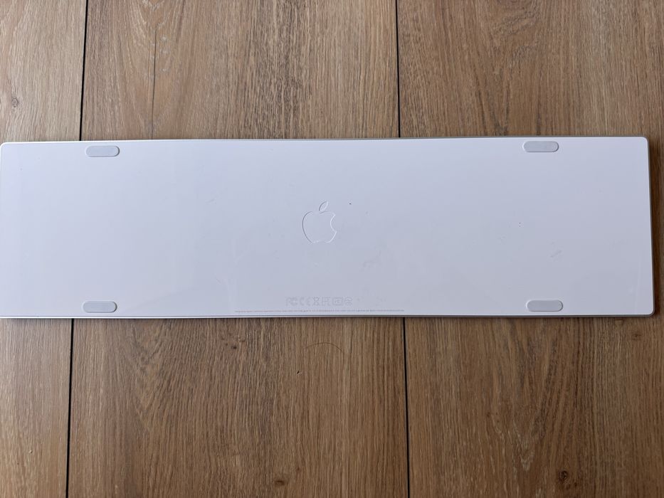 Apple Magic Keyboard cu tastatura numerica, wireless, QWERTY