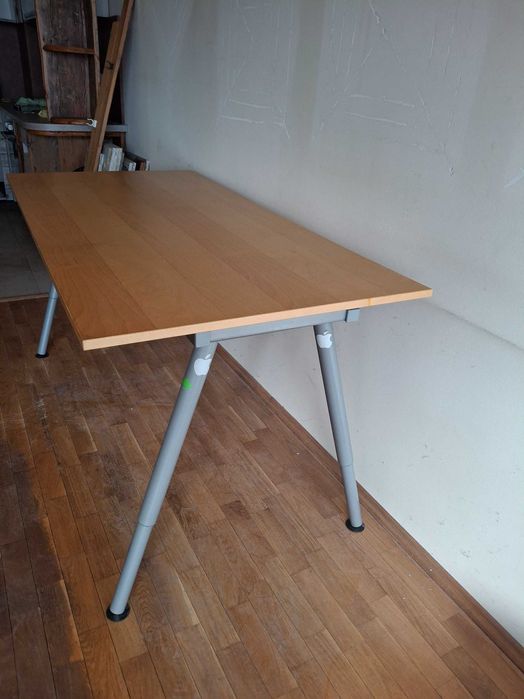 Бюро с регулируема височина 160×80