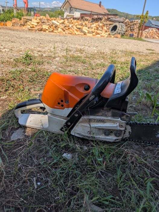 Vând drujbă stihl