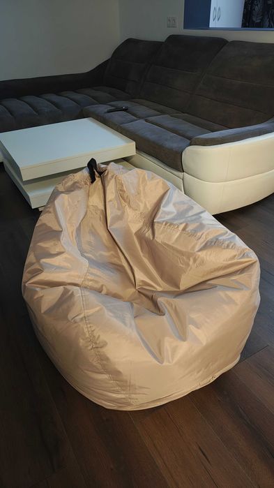 Puf beij (90 x 90 x 60 cm)