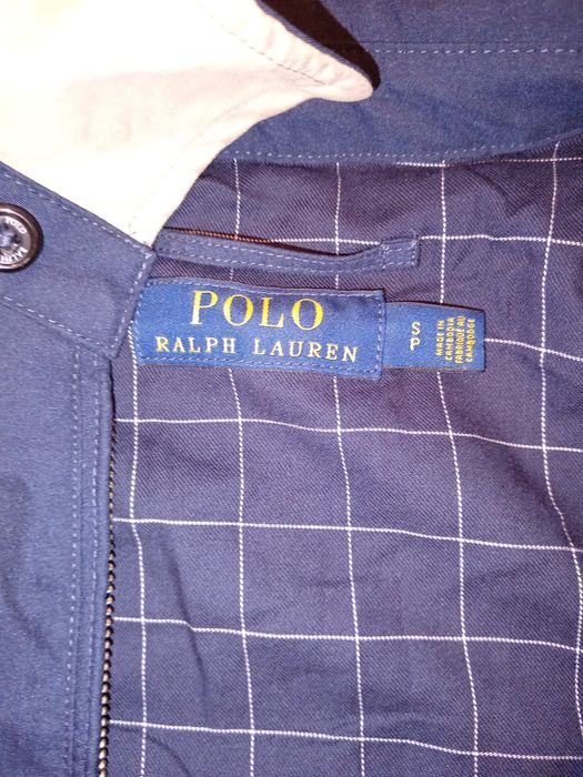 Zip up Polo Ralph Lauren

Marime: L
Conditie: 10/10
Pret: 120