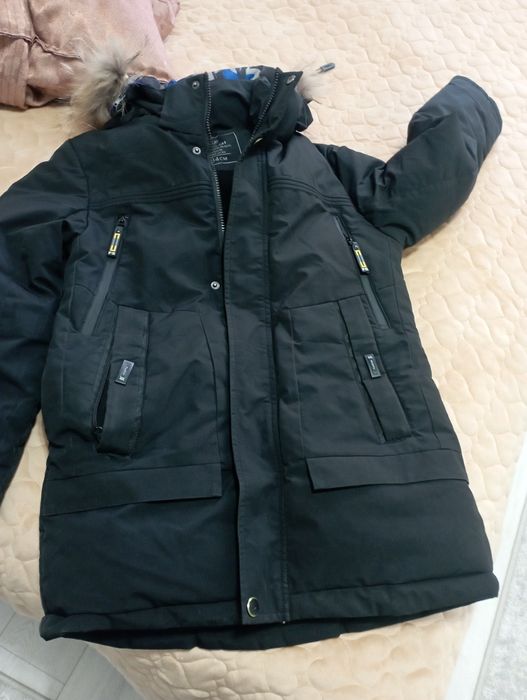 Қыстық куртка сатылады бағасы 3000 тг