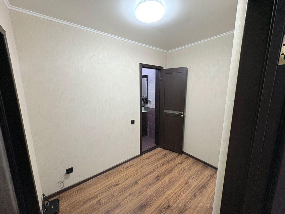 Продам квартиру 3-х комн