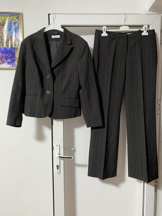 Costum vivien caron marimea 40