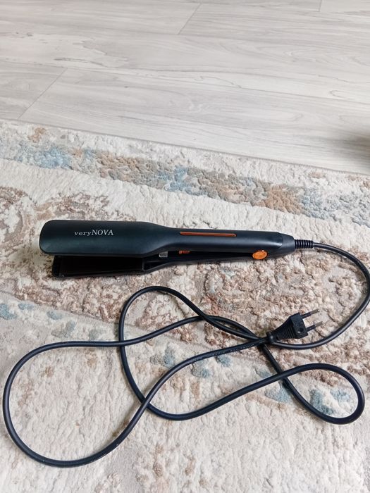 Выпрямитель для волос