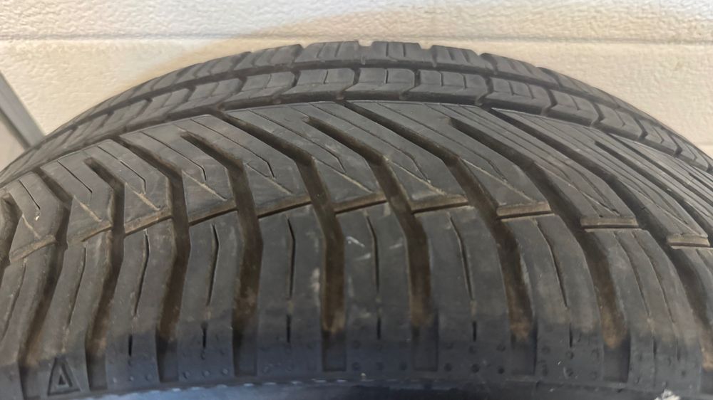 Falken Euroall season as220 Pro 235 45 18