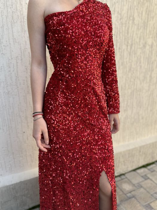 Вечерние платья