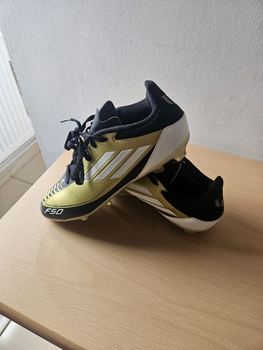 Ghete fotbal copii Adidas F50 MESSI nr. 37 stare buna