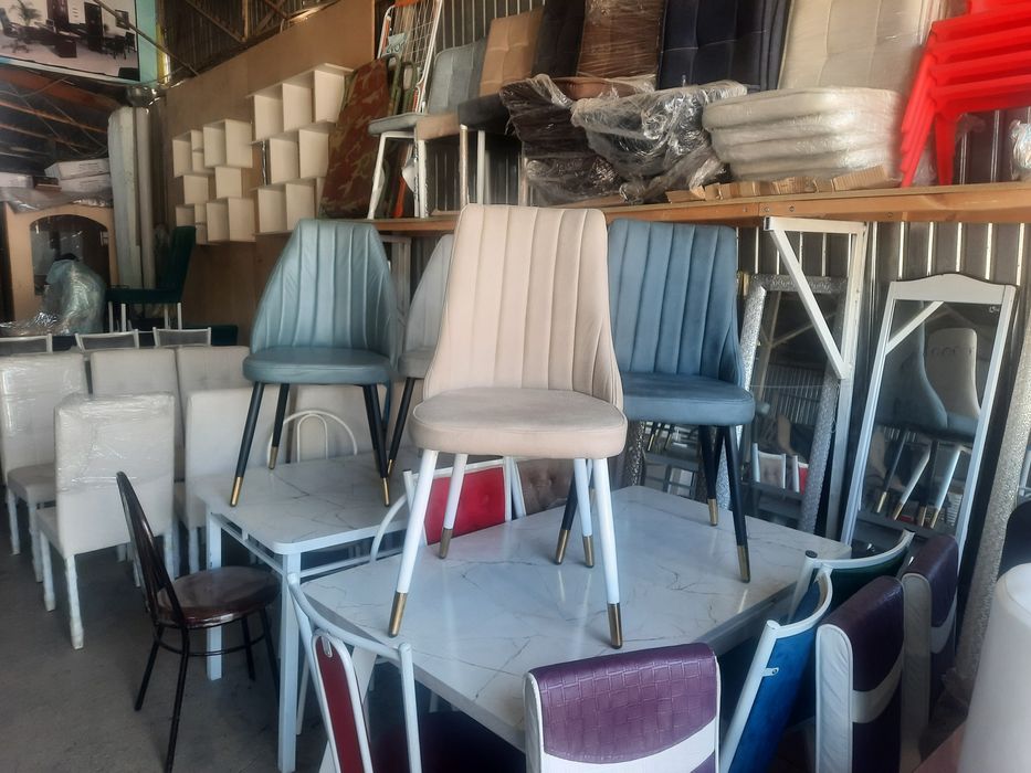 Кухонный стол стулья