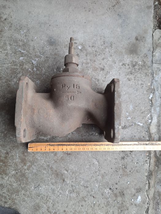 Продам вентиль чугунный фланцевый Ру16 диаметр 50
