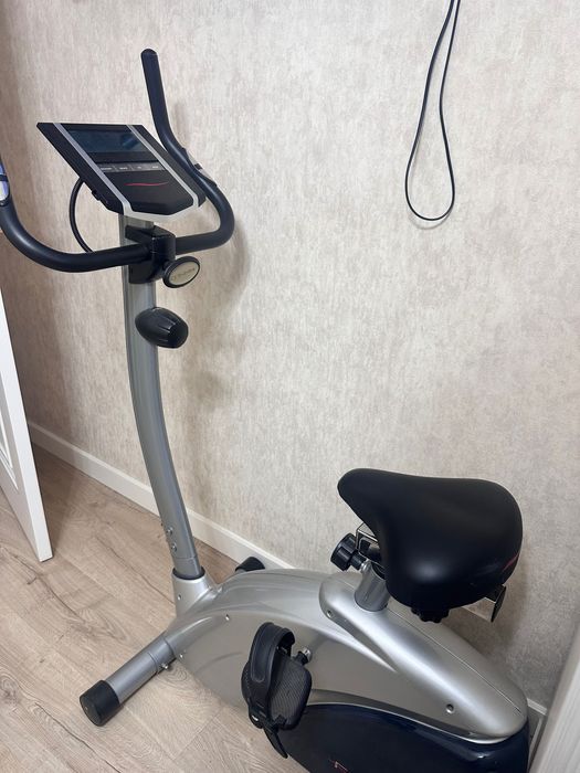 Велотренажер, тренажер