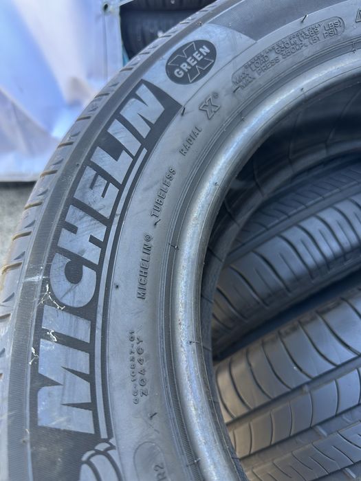 205/60/16 Michelin dot22