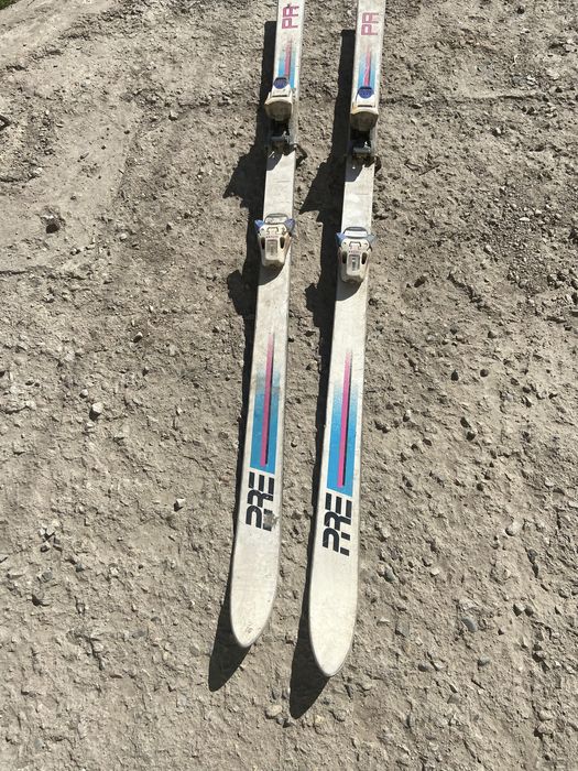 Лыжи  б/у 3 штуки