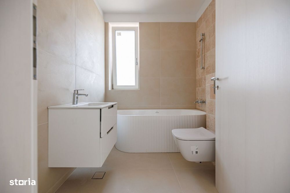 Apartament 3 camere, terasa 14 mp, 2 bai, parcare subterana inclusa |