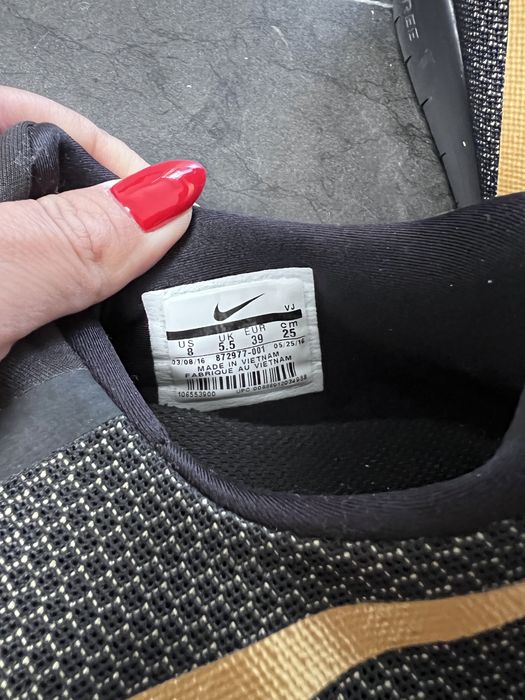 Оригинални маратонки Nike Free