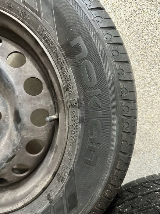 Летни гуми с джанти Nokian 195/70/15С - 7-8 мм