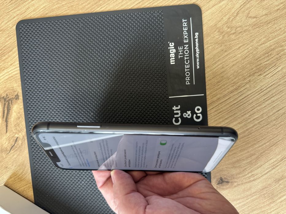 Продавам/Бартер Iphone 11 като НОВ 86% живот  батерия