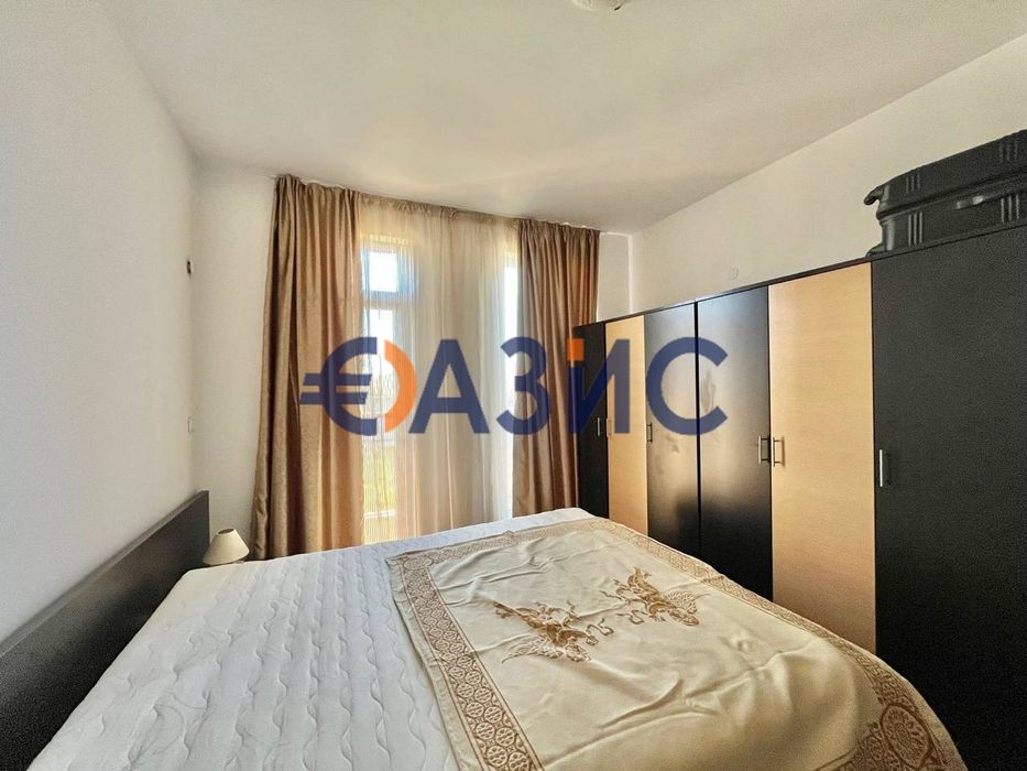 Продава се Тристаен апартамент в к.к. Слънчев бряг - 80 кв.м за 749 €/кв.м - Снимка #3