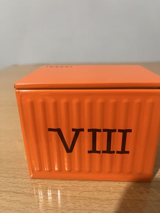 Продам 2 часы общий 25000тг уступка будет