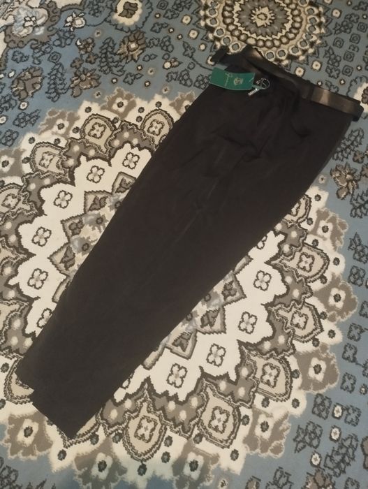 Rubashka va klassik shim alohida ham sotiladi