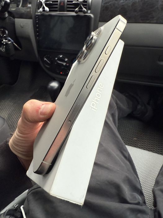 Iphone 16 pro 128 natural titan