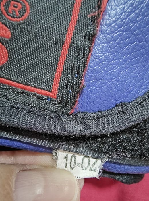 Боксерские перчатки