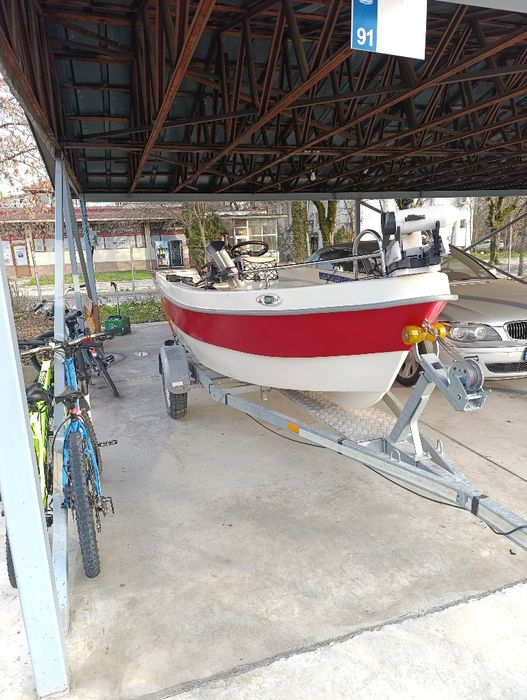 Лодка с мотор 15к.с.